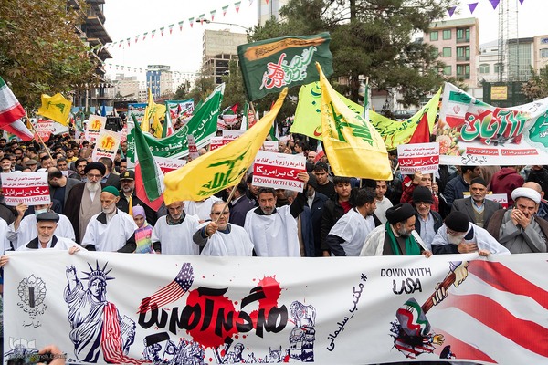 راهپیمایی ۱۳ آبان در کرج