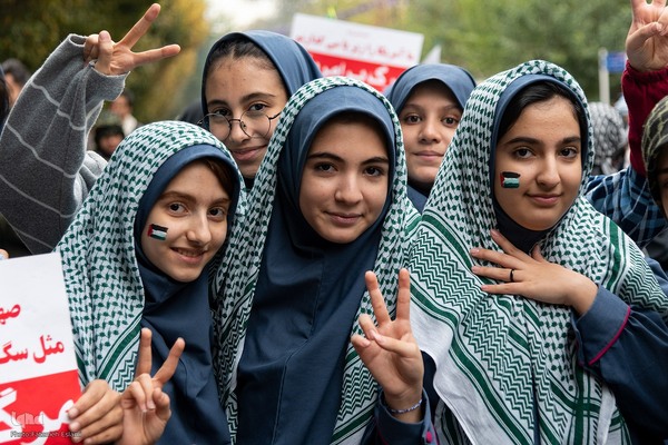 راهپیمایی ۱۳ آبان در کرج