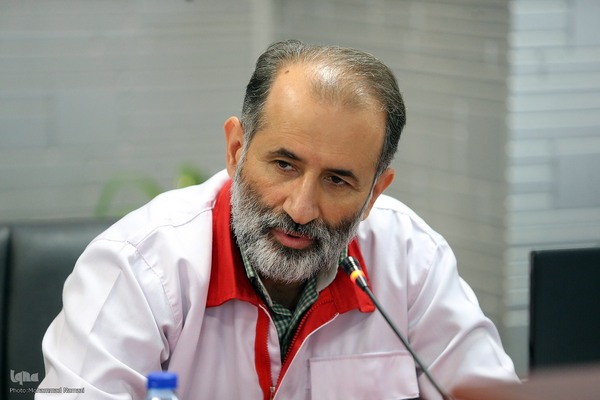 کوروش ادیم ،هنرمند عکاس و یکی از داوران بخش عکس جشنواره «همیار هلال»