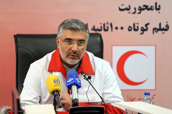 وحید سلیمی رئیس سازمان داوطلبان هلال احمر در نشست خبری جشنواره فیلم و عکس همیار هلال