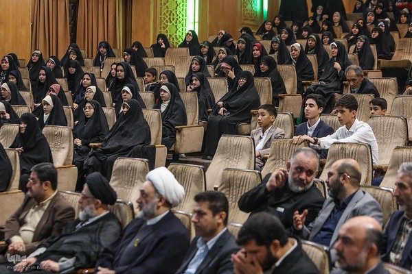 محفل «سرشناسان بهشت» برگزار شد