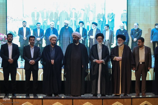 محفل «سرشناسان بهشت» برگزار شد