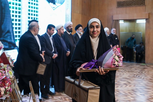 محفل «سرشناسان بهشت» برگزار شد