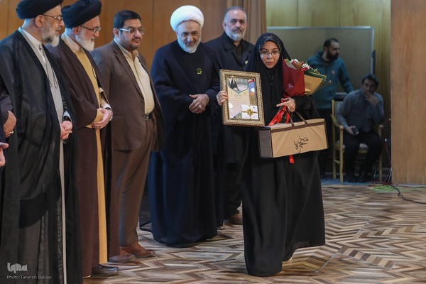 محفل «سرشناسان بهشت» برگزار شد