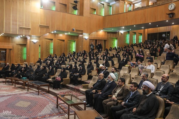 محفل «سرشناسان بهشت» برگزار شد