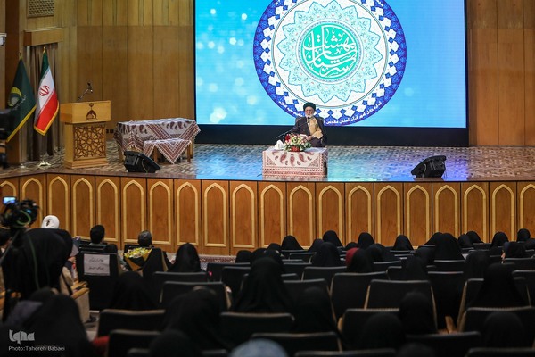 محفل «سرشناسان بهشت» برگزار شد