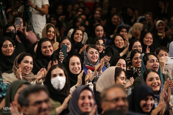 آیین اعطای تندیس ملی فداکاری دانشجویان ایران