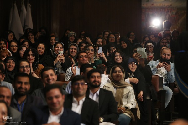 آیین اعطای تندیس ملی فداکاری دانشجویان ایران