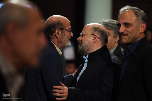 آیین اعطای تندیس ملی فداکاری دانشجویان ایران