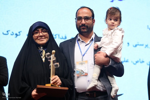 آیین اعطای تندیس ملی فداکاری دانشجویان ایران