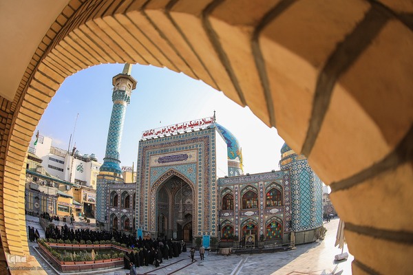 تشرف 313 خادمه حرم امام زاده صالح به قم