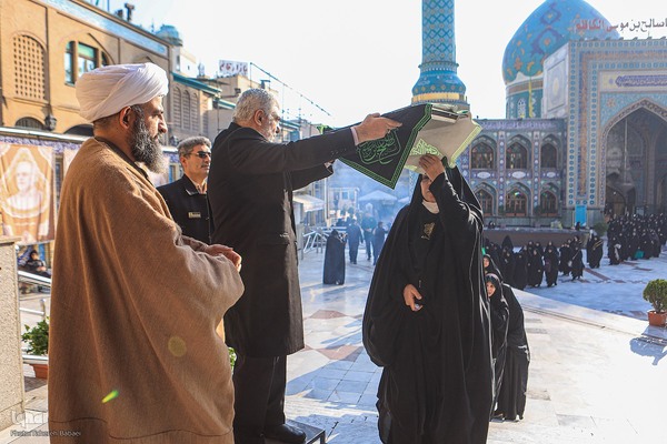 تشرف 313 خادمه حرم امام زاده صالح به قم