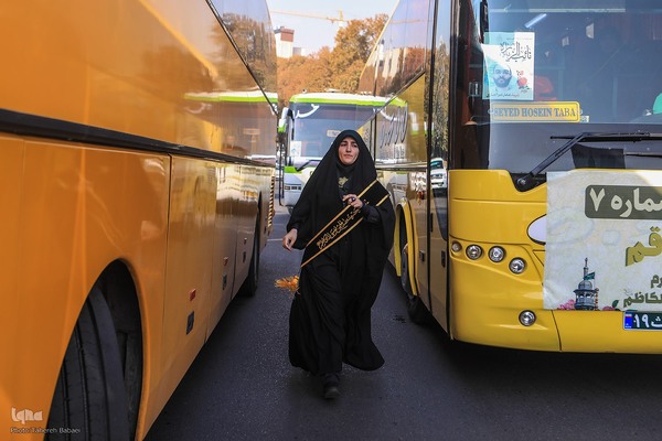 تشرف 313 خادمه حرم امام زاده صالح به قم