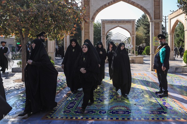 تشرف 313 خادمه حرم امام زاده صالح به قم