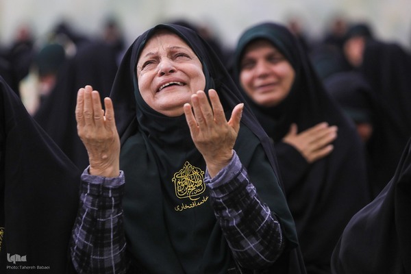 تشرف 313 خادمه حرم امام زاده صالح به قم