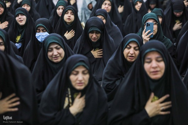 تشرف 313 خادمه حرم امام زاده صالح به قم