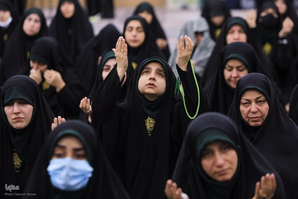 تشرف 313 خادمه حرم امام زاده صالح به قم