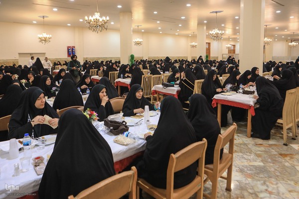 تشرف 313 خادمه حرم امام زاده صالح به قم