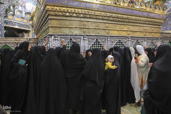 تشرف 313 خادمه حرم امام زاده صالح به قم