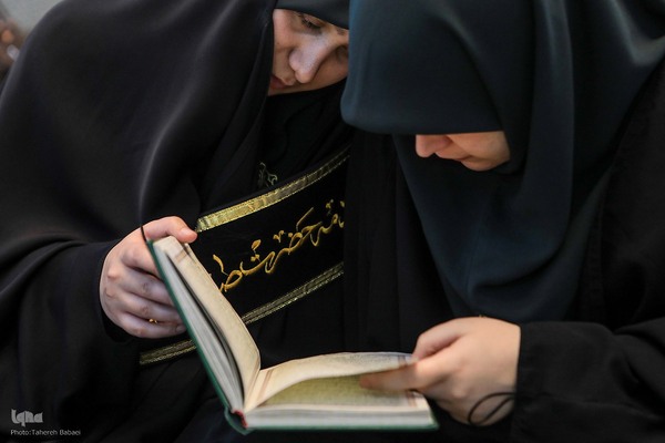 تشرف 313 خادمه حرم امام زاده صالح به قم