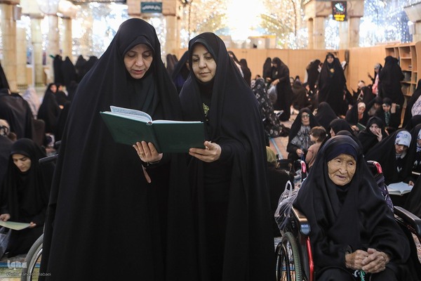 تشرف 313 خادمه حرم امام زاده صالح به قم