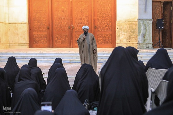 تشرف 313 خادمه حرم امام زاده صالح به قم