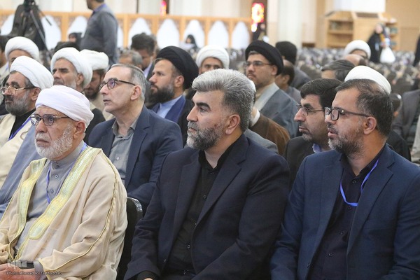 همایش بین المللی اندیشه های قرآنی حضرت آیت الله خامنه ای در حرم شاهچراغ(ع)
