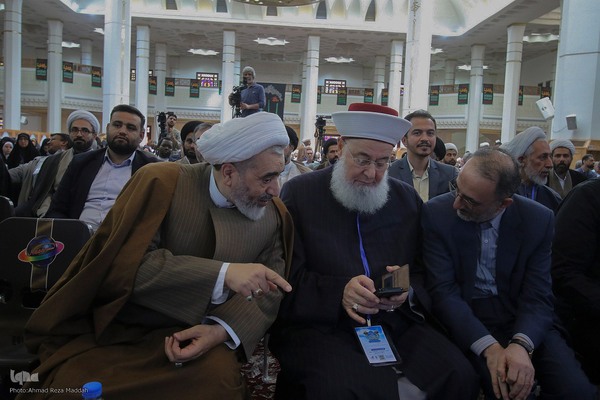 همایش بین المللی اندیشه های قرآنی حضرت آیت الله خامنه ای در حرم شاهچراغ(ع)