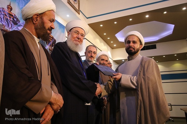 آیین اختتامیه همایش بین‌المللی اندیشه‌های قرآنی آیت‌الله خامنه‌ای در حرم شاهچراغ(ع)