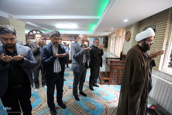 مراسم بزرگداشت شهید دکتر علی حیدری، پزشک جبهه مقاومت و یادبود درگذشت مادر شهید محسن میری