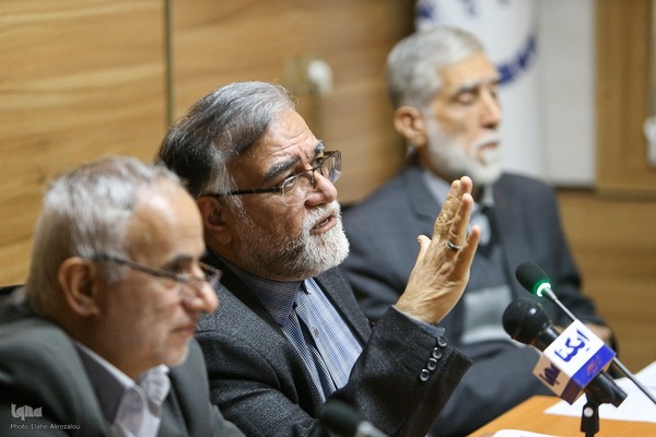 نشست تخصصی «جایگاه جهاد دانشگاهی در حکمرانی علم و فناوری با تأکید بر ظرفیت‌های اساسنامه»