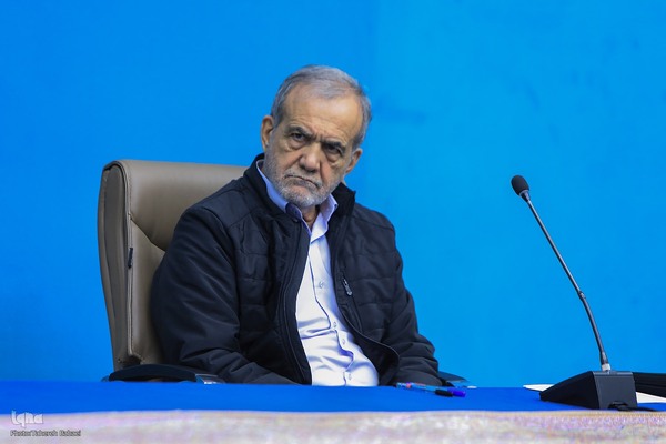 جلسه شورای عالی انقلاب فرهنگی