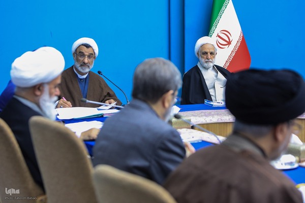 جلسه شورای عالی انقلاب فرهنگی