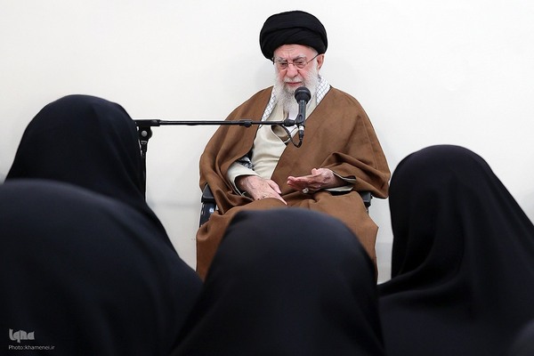 دیدار جمعی از مدیران، اساتید و طلاب جامعه‌الزهرا