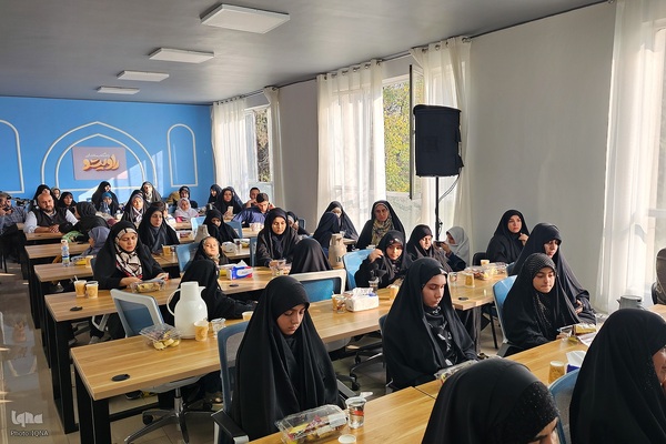 مراسم تجلیل از برگزیدگان حفظ عمومی قرآن کریم استان تهران