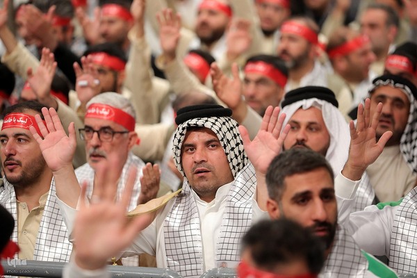 دیدار هزاران نفر از بسیجیان با رهبر انقلاب