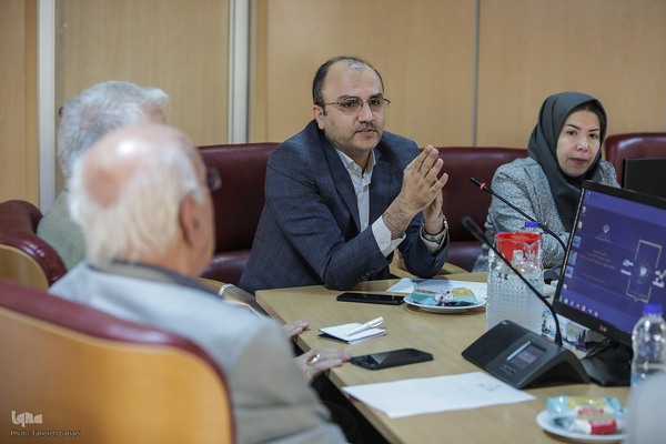 نشست آنسوی شکست