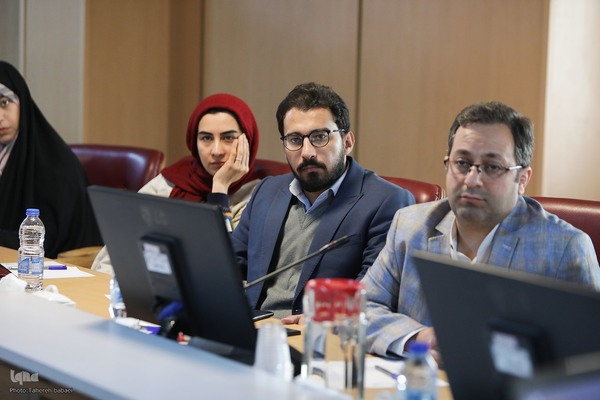 نشست آنسوی شکست