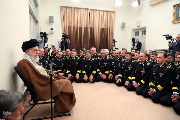 دیدار جمعی از فرماندهان نیروی دریایی ارتش با رهبر معظم انقلاب