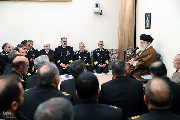 دیدار جمعی از فرماندهان نیروی دریایی ارتش با رهبر معظم انقلاب
