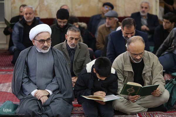 مراسم ترحیم مرحوم یعقوب منصوری پدر کریم منصوری قاری ممتاز و بین المللی کشور