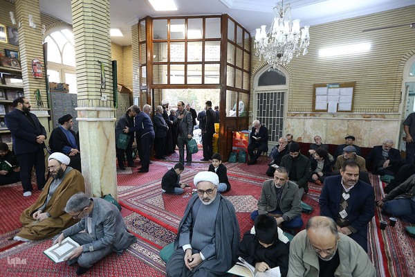 مراسم ترحیم مرحوم یعقوب منصوری پدر کریم منصوری قاری ممتاز و بین المللی کشور