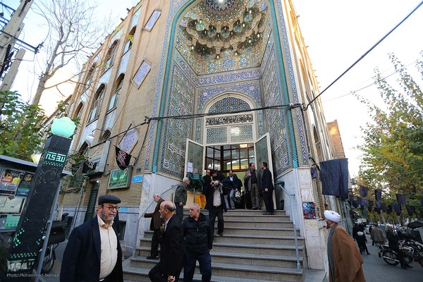 مراسم ترحیم مرحوم یعقوب منصوری پدر کریم منصوری قاری ممتاز و بین المللی کشور