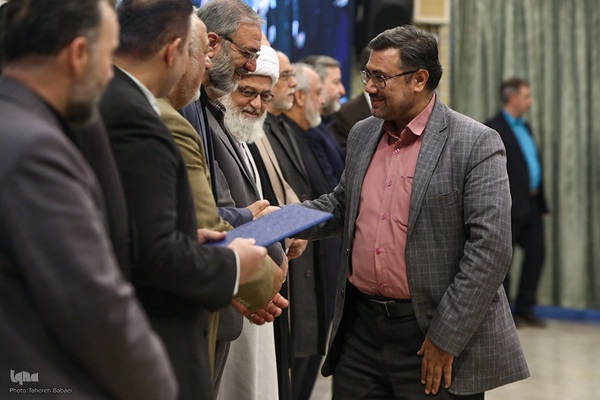 مراسم اختتامیه نشست استادان، قاریان و حافظان قرآن