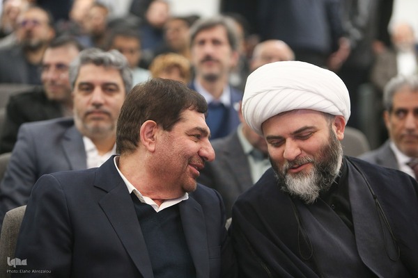 حجت‌الاسلام محمد قمی رئیس سازمان تبلیغات اسلامی و محمد مخبر، مشاور و دستیار مقام معظم رهبری