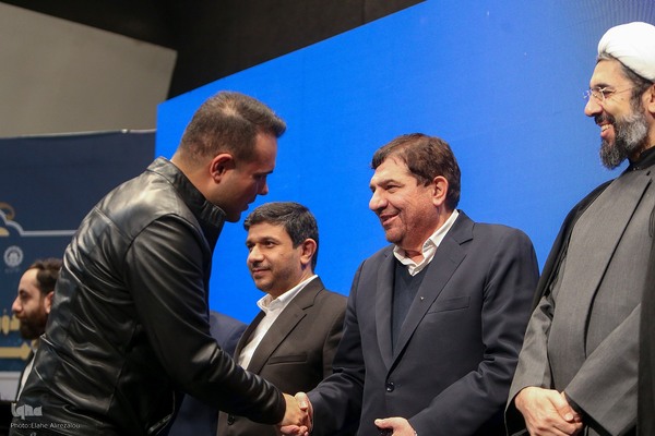 اعطای جایزه حکمرانی و فناوری «روستا آزاد»