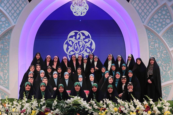 رقابت قرآنی بانوان همخوان در مصلی تبریز