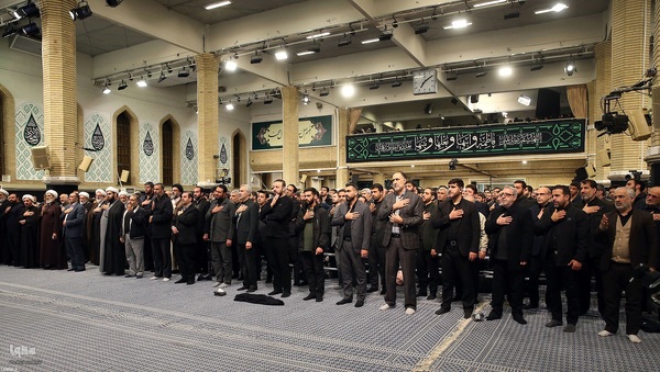 اولین شب مراسم عزاداری حضرت فاطمه‌زهرا (س) در حسینیه امام خمینی(ره)