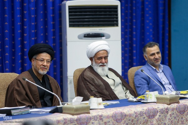 جلسه شورای عالی انقلاب فرهنگی