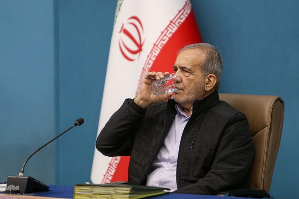 جلسه شورای عالی انقلاب فرهنگی